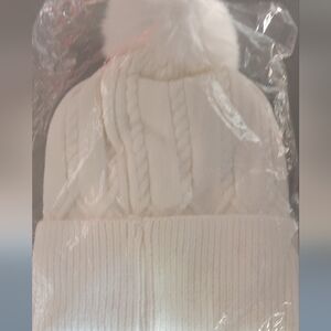 New white beanie stocking cap one size fits most cuff and fur inside